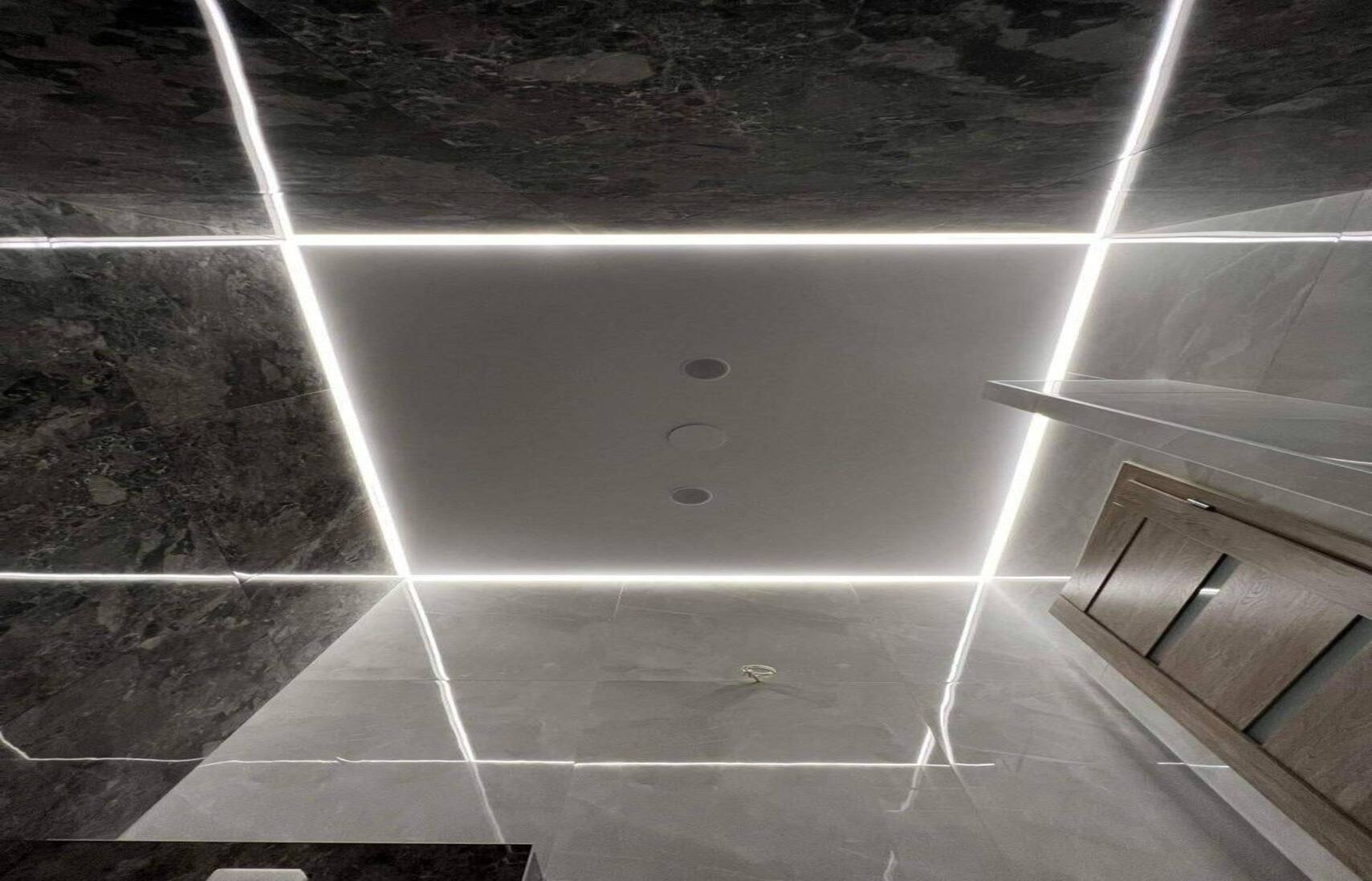 Šviesos linijos - Įtempiamos lubos